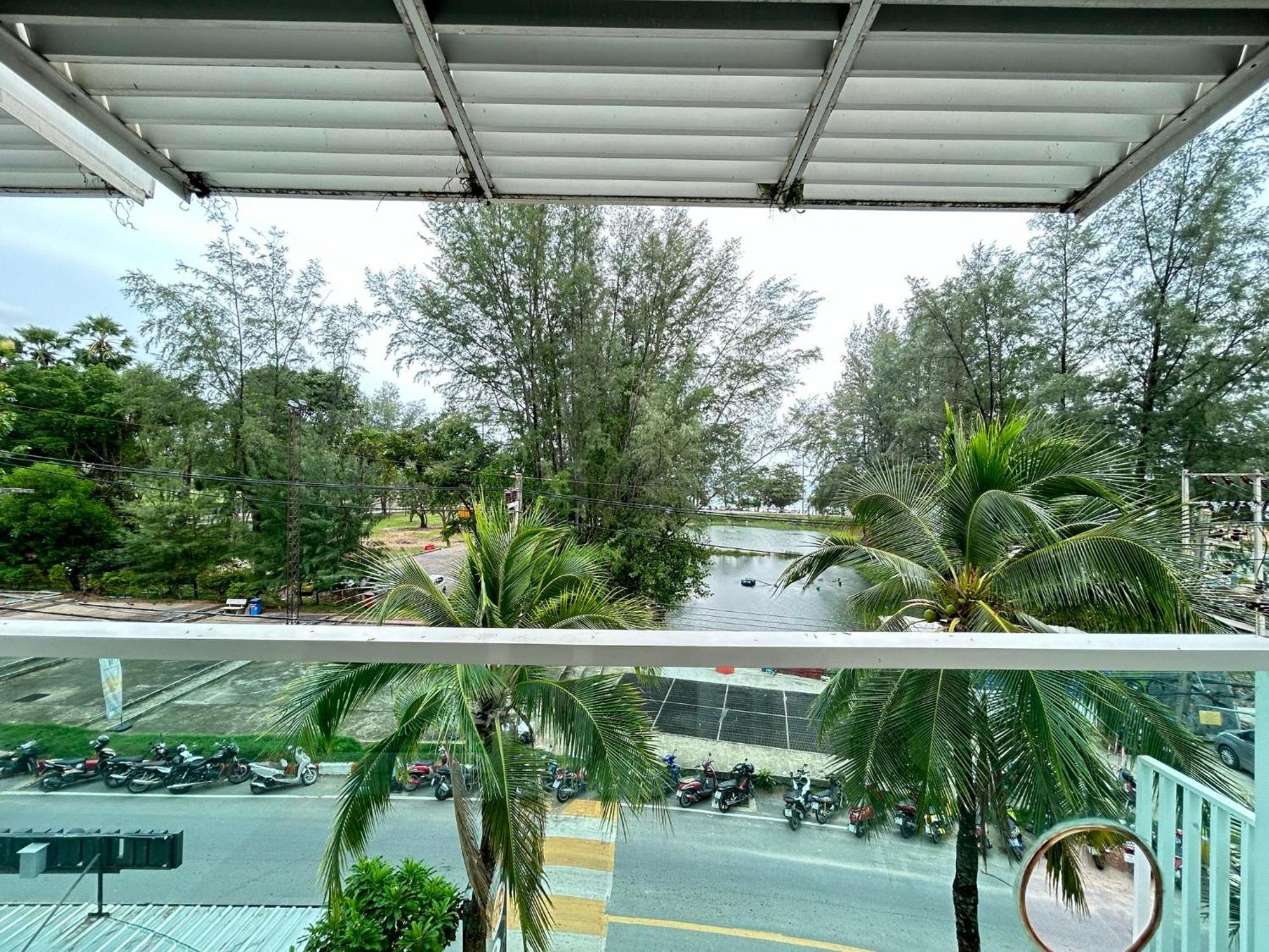 Benyada Lodge - Surin Beach Exterior photo