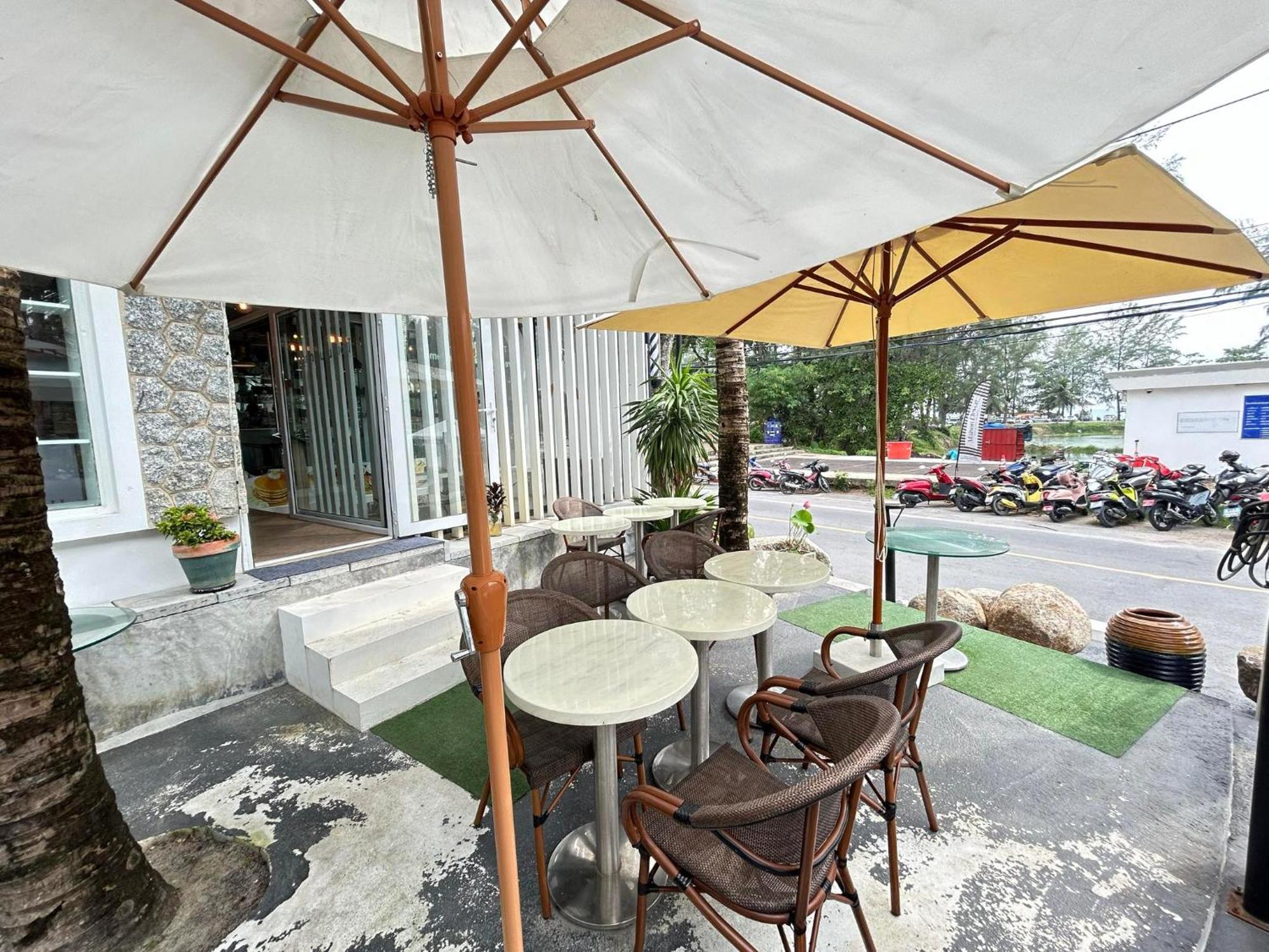 Benyada Lodge - Surin Beach Exterior photo