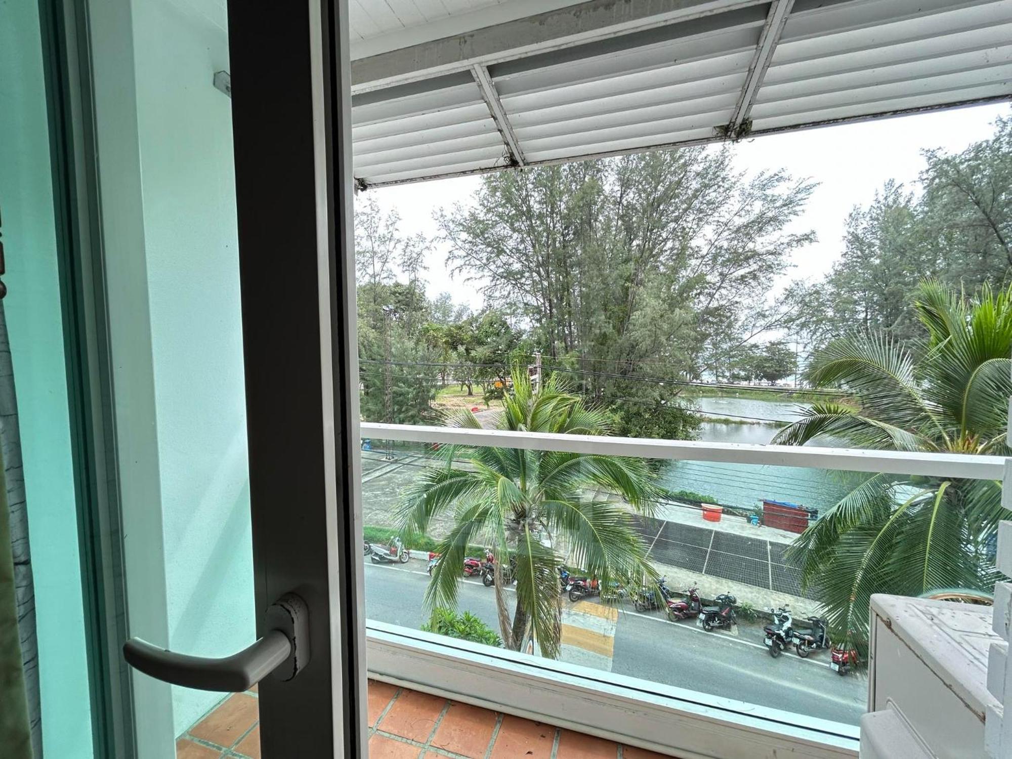 Benyada Lodge - Surin Beach Exterior photo